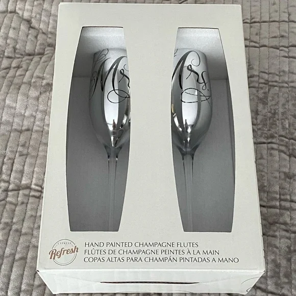 Cypress Home Wedding Day Décor Mr. and Mrs. Champagne Flutes - BRAND NEW!!! - Picture 2 of 13